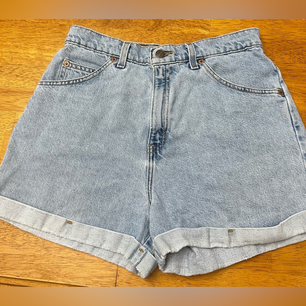 Levi’s VTG orange tag light wash denim shorts - Picture 2 of 9